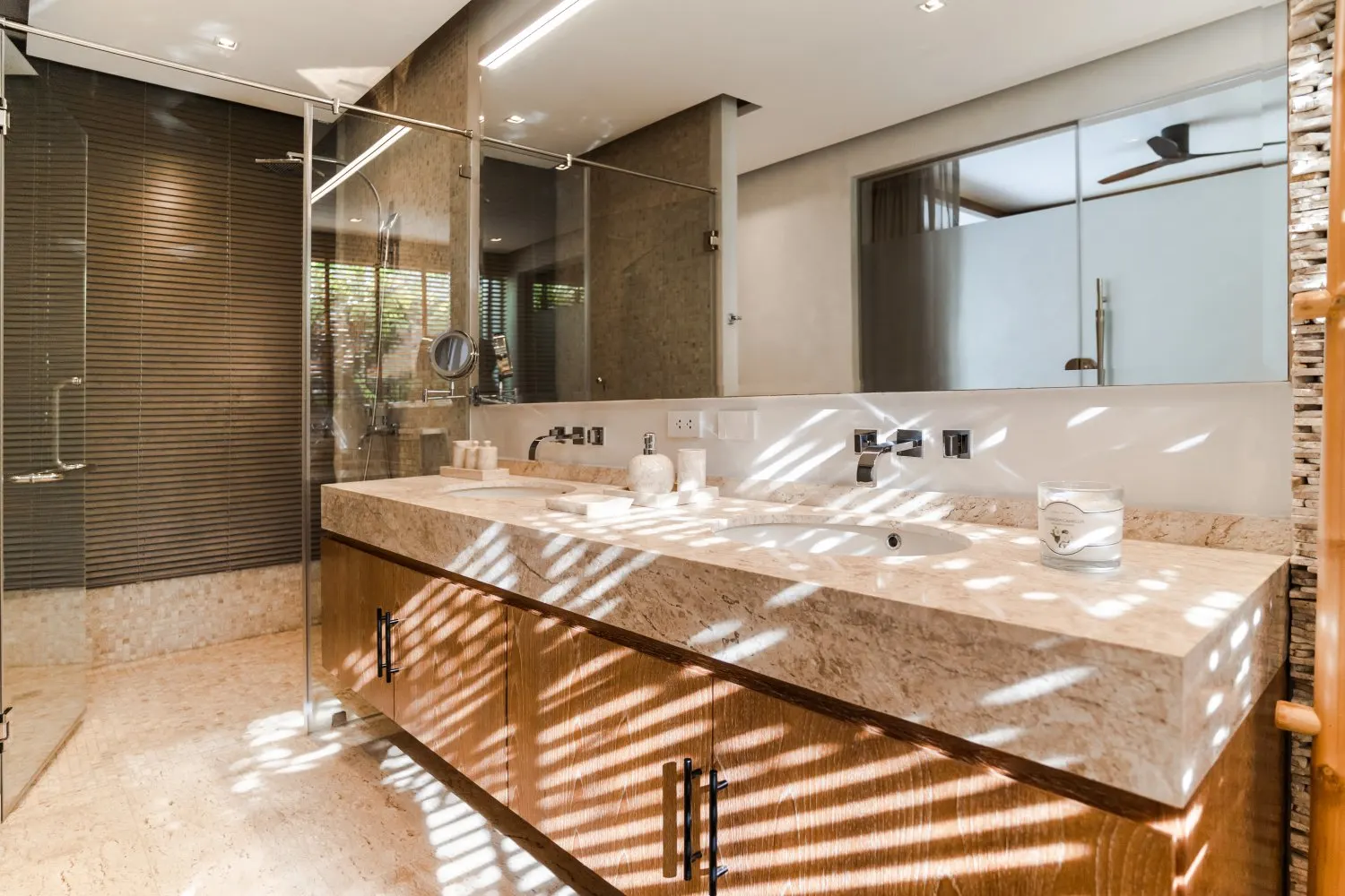 Property image - full photo 25