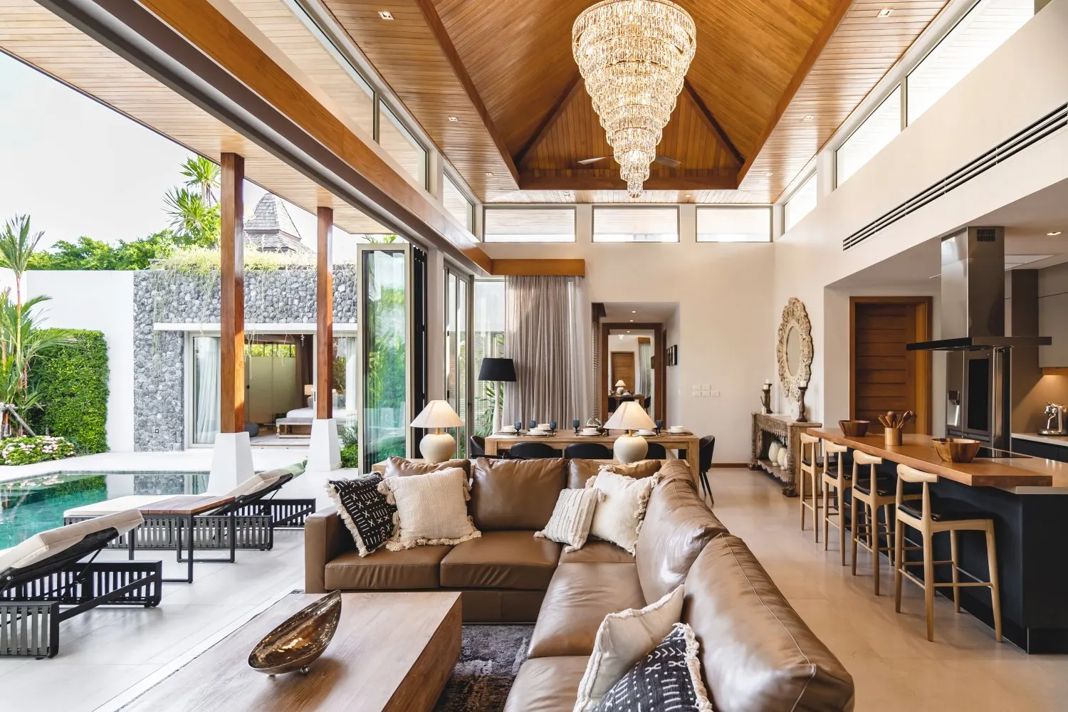 Property image - full photo 3