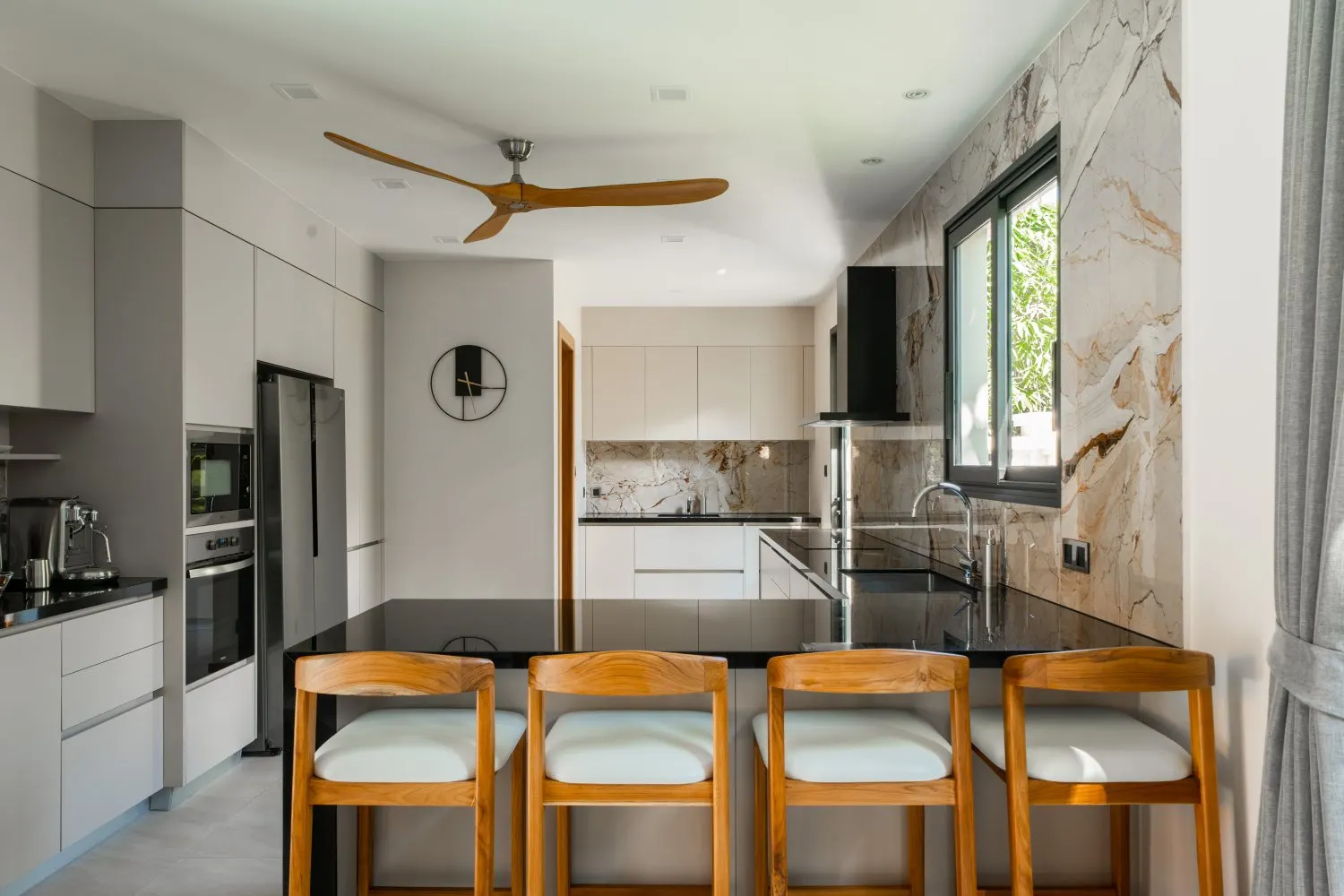 Property image - full photo 8