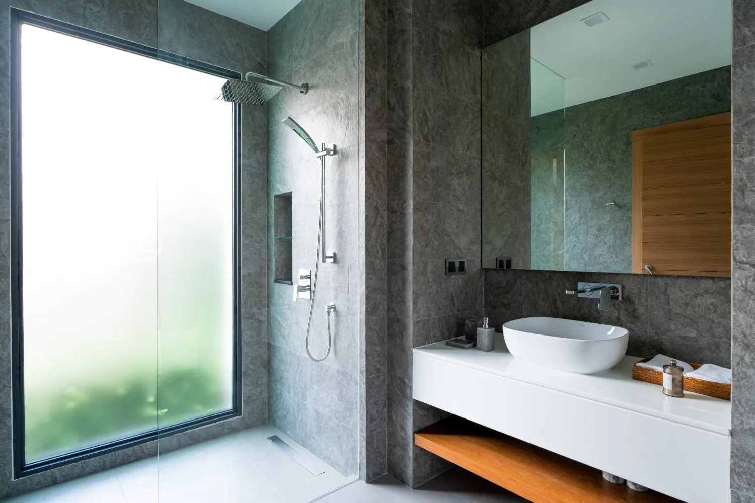 Property image - full photo 23