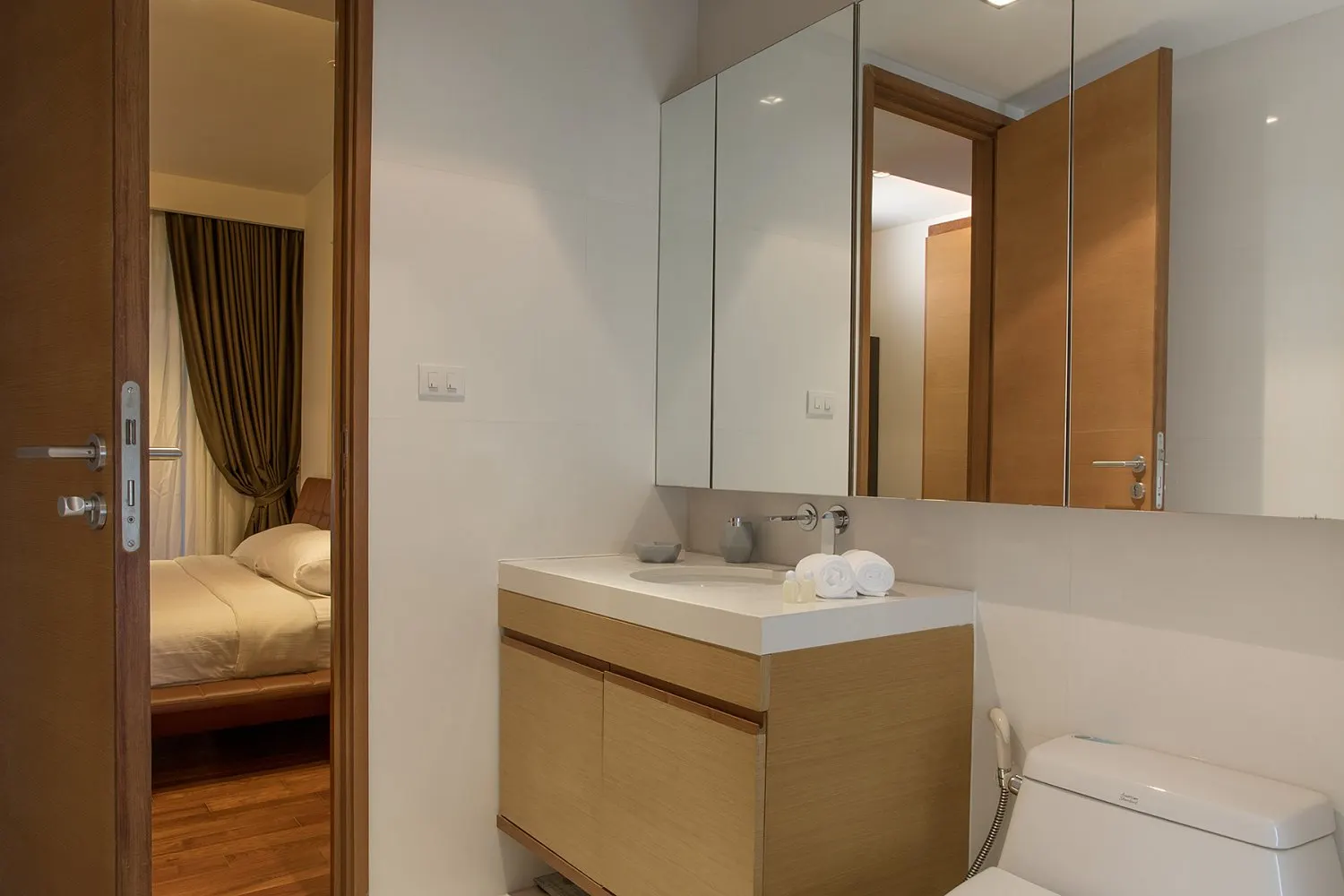 Property image - full photo 11