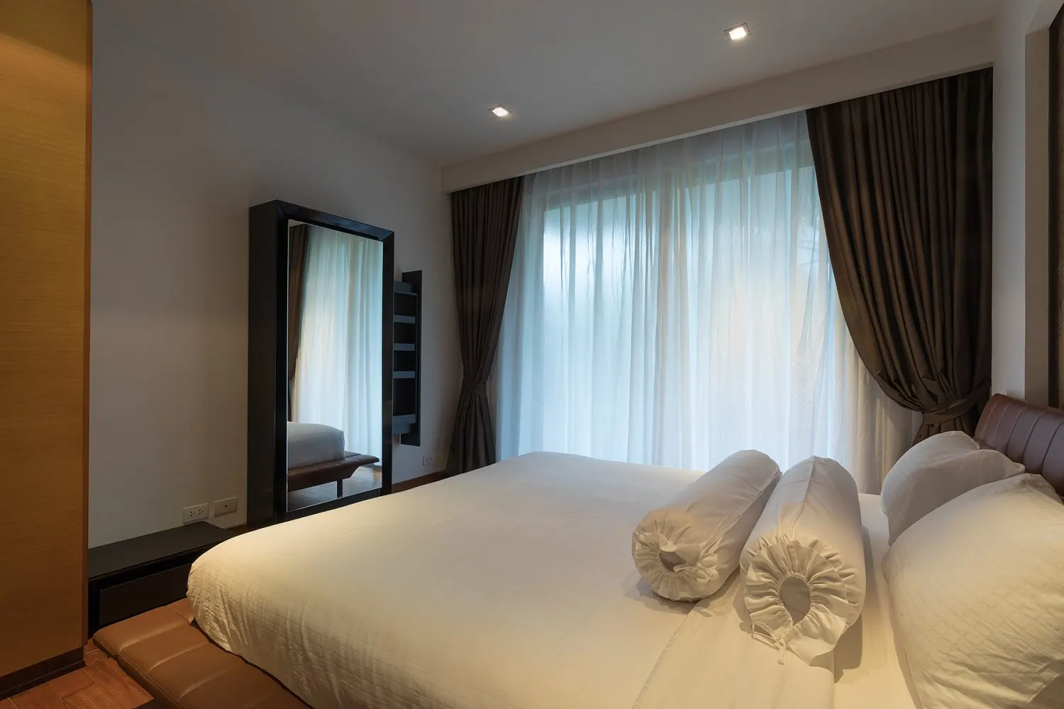 Property image - full photo 9