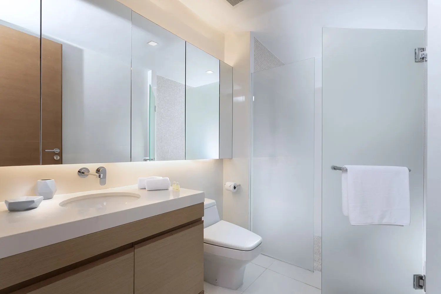 Property image - full photo 10