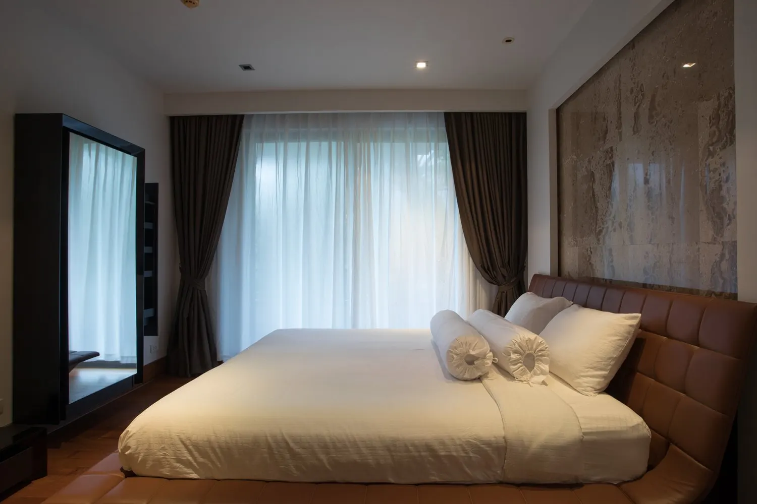 Property image - full photo 13