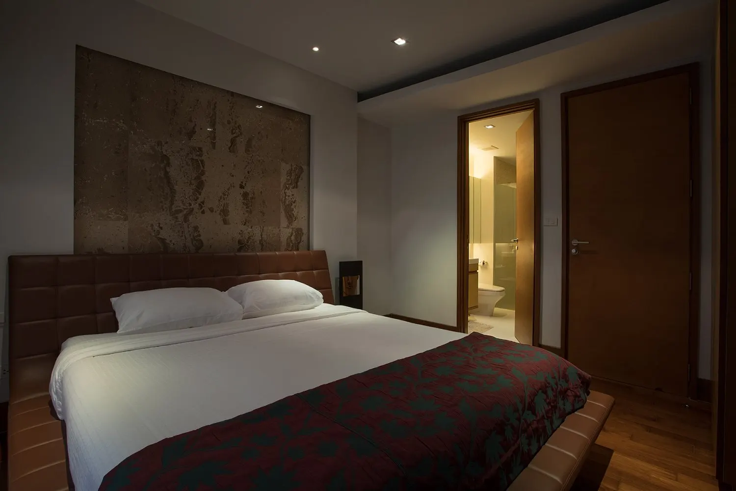 Property image - full photo 12