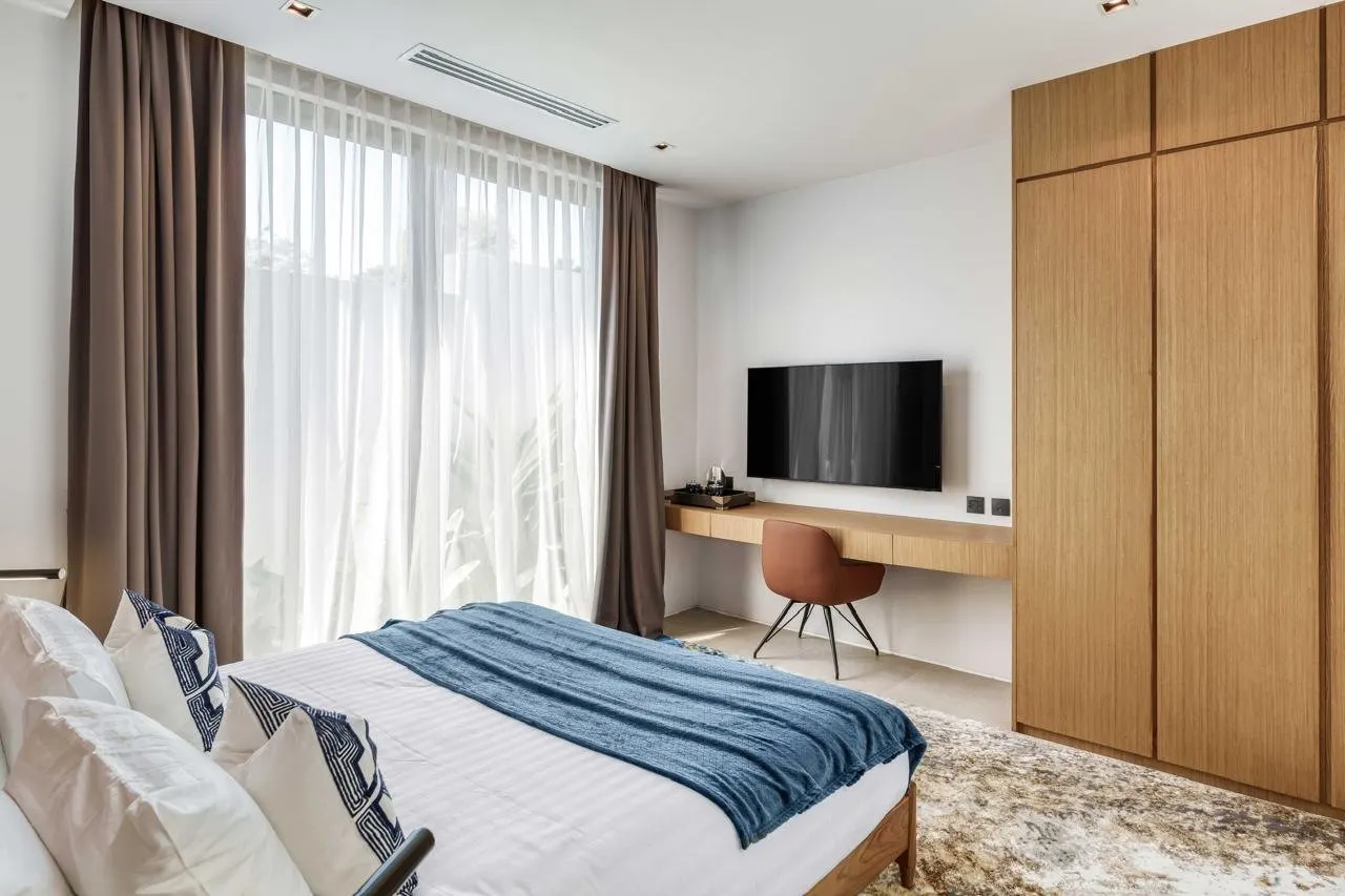 Property image - full photo 36