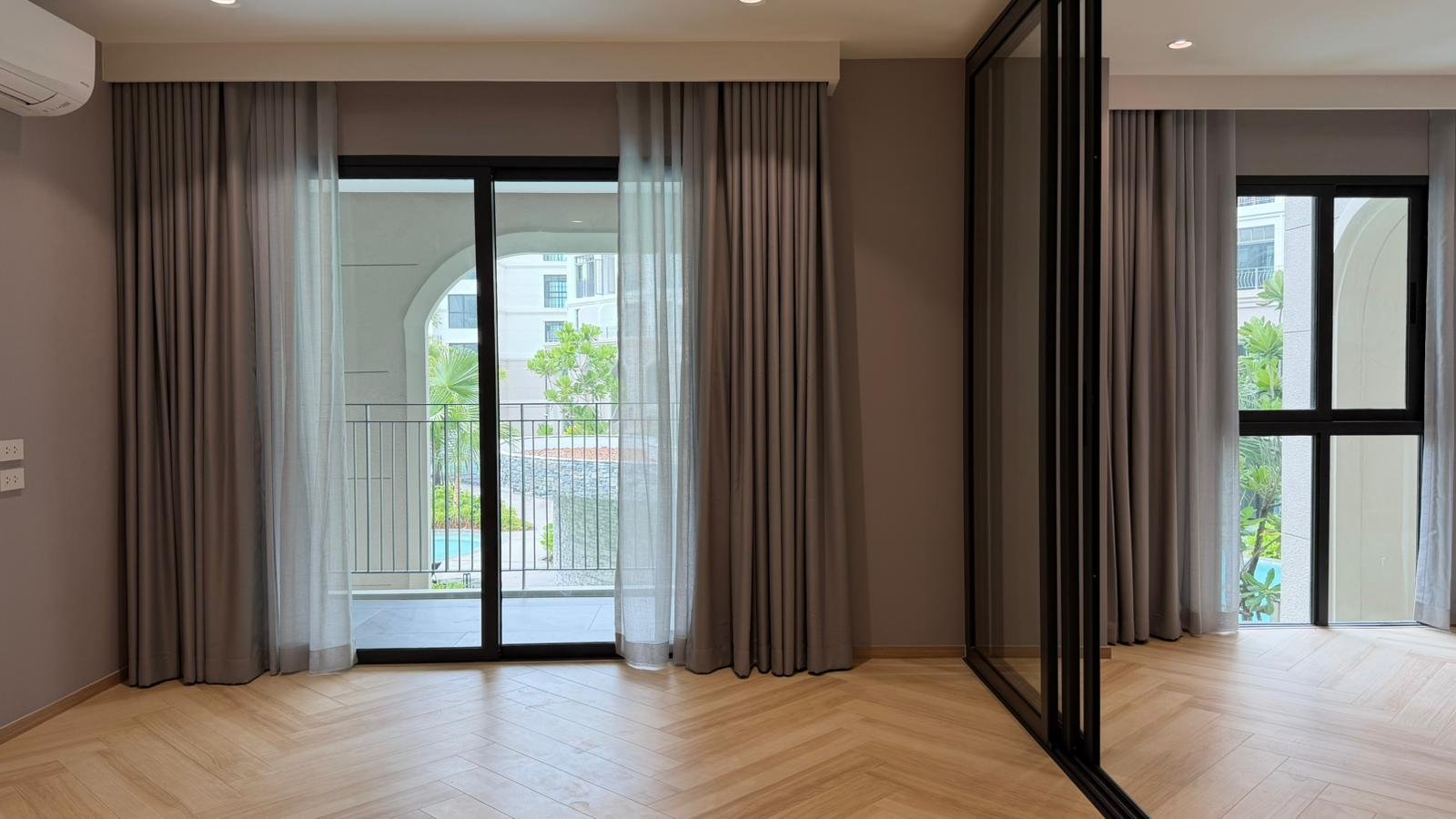 Property image - full photo 13