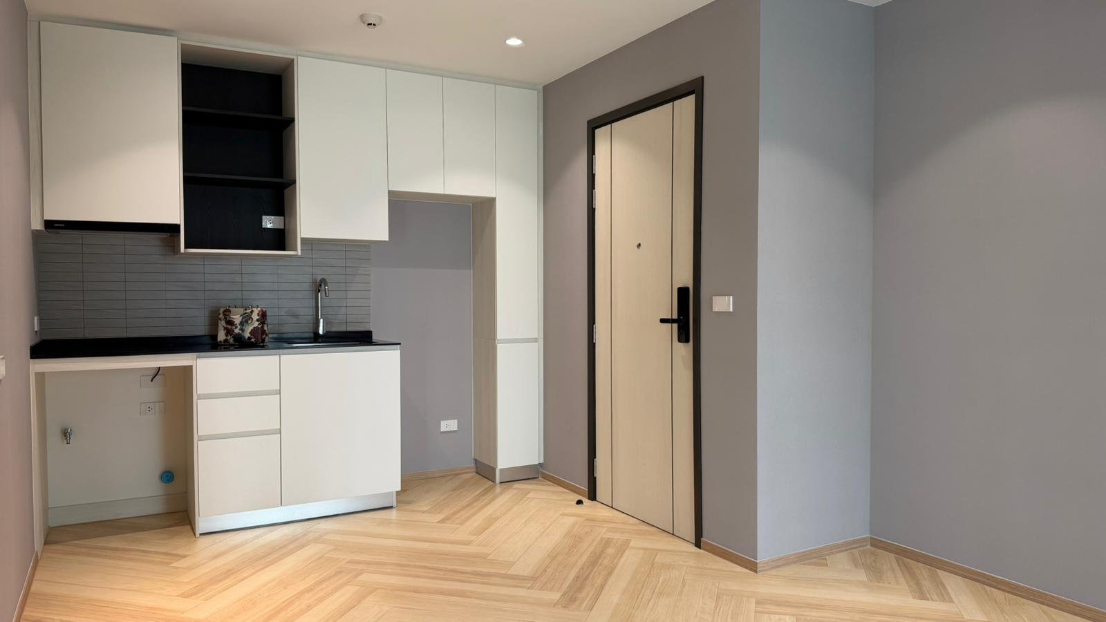 Property image - full photo 7