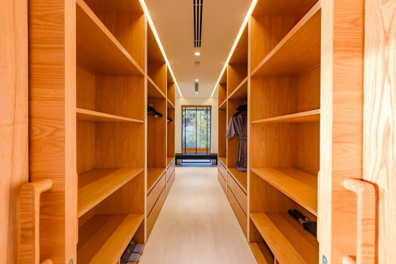 Property image - full photo 28