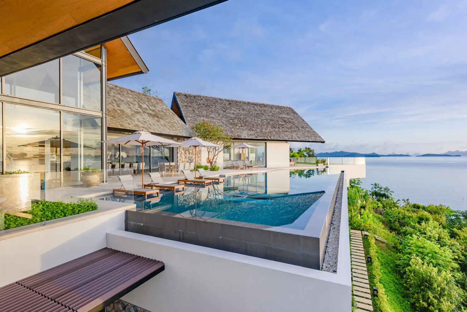 Property image - full photo 3