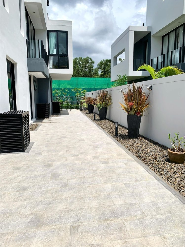 Property image - full photo 21