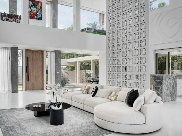 Property image - full photo 4