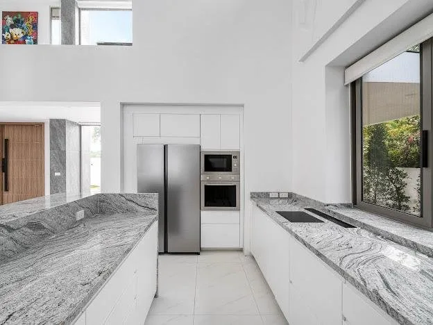 Property image - full photo 10