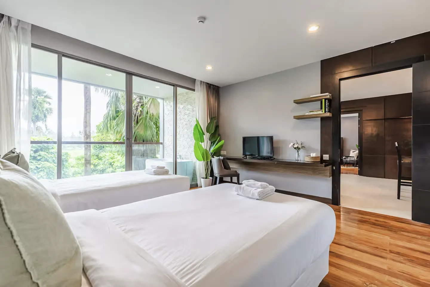 Property image - full photo 9