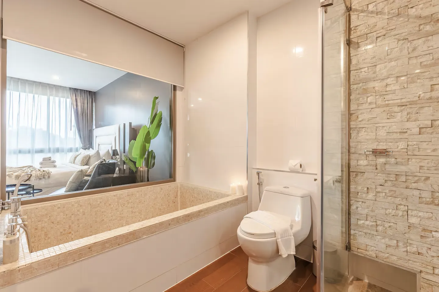 Property image - full photo 13