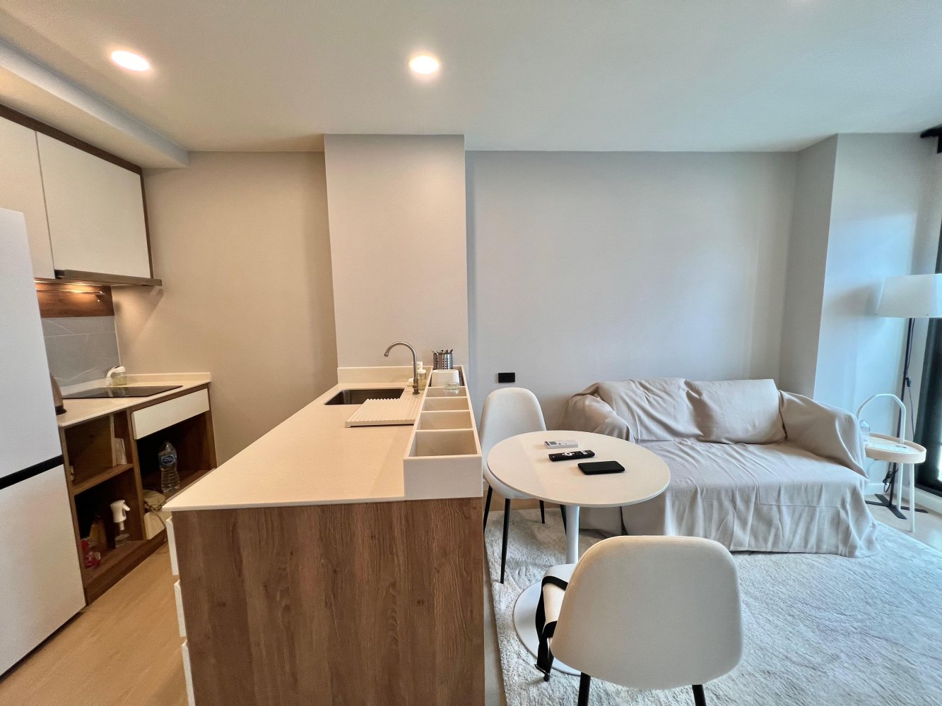Property image - full photo 2