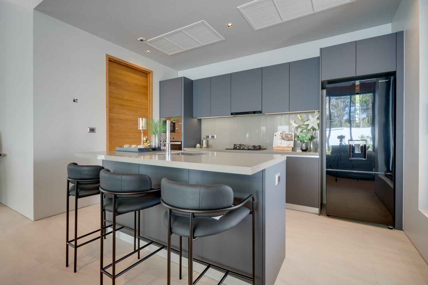 Property image - full photo 4