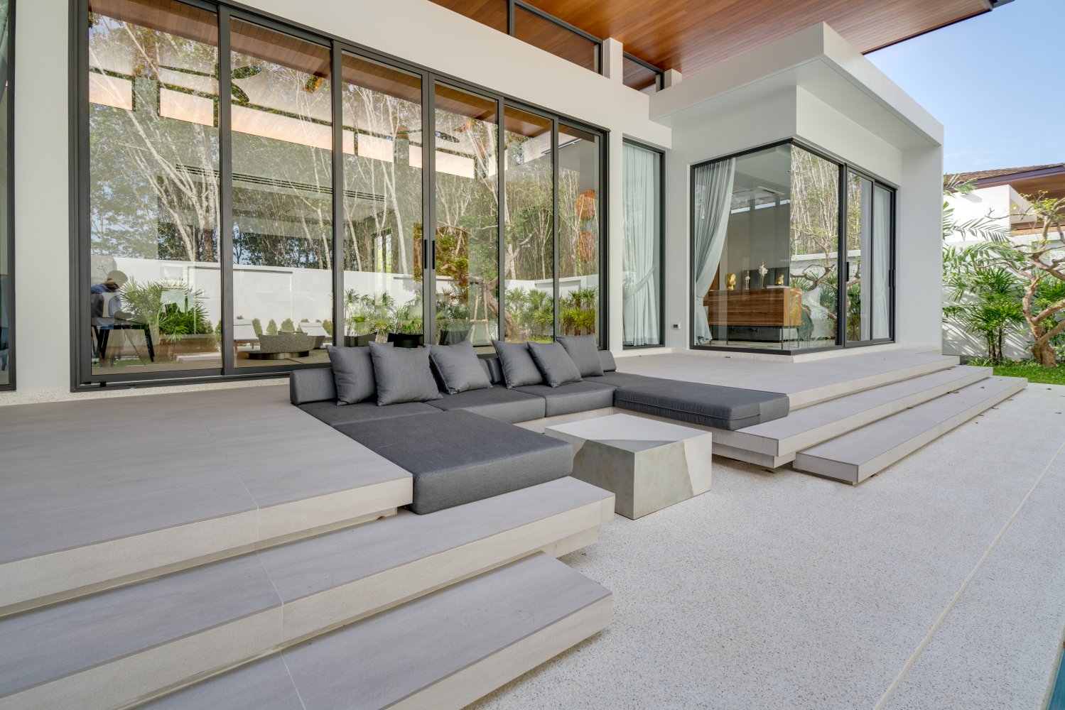 Property image - full photo 8
