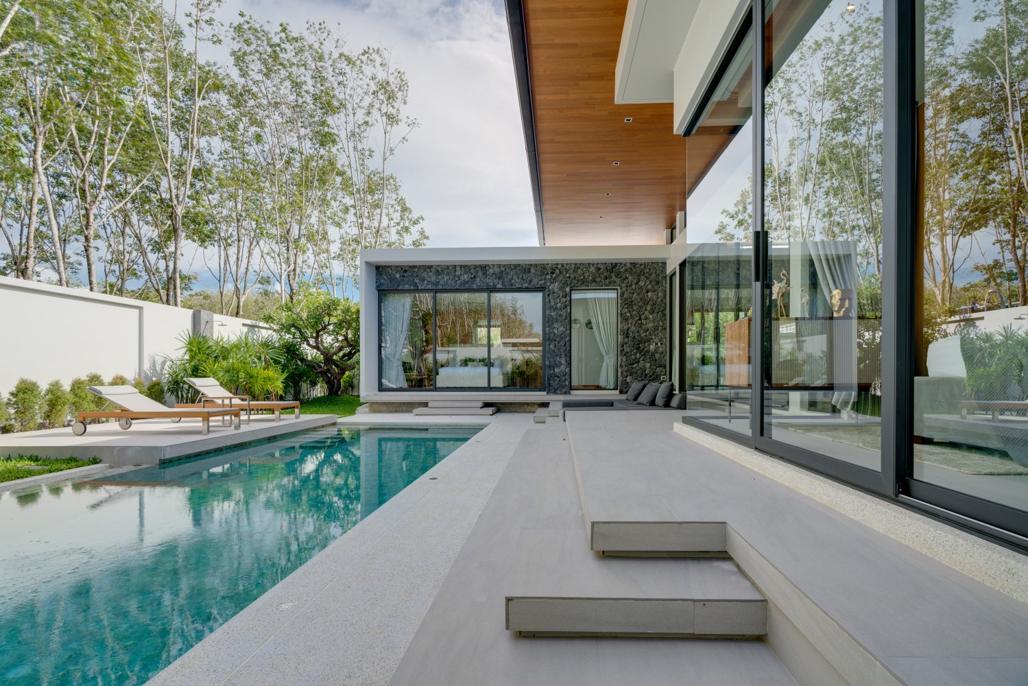 Property image - full photo 21