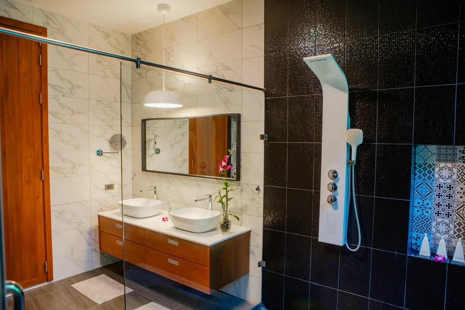 Property image - full photo 23