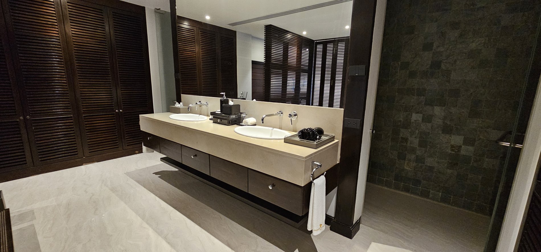 Property image - full photo 19