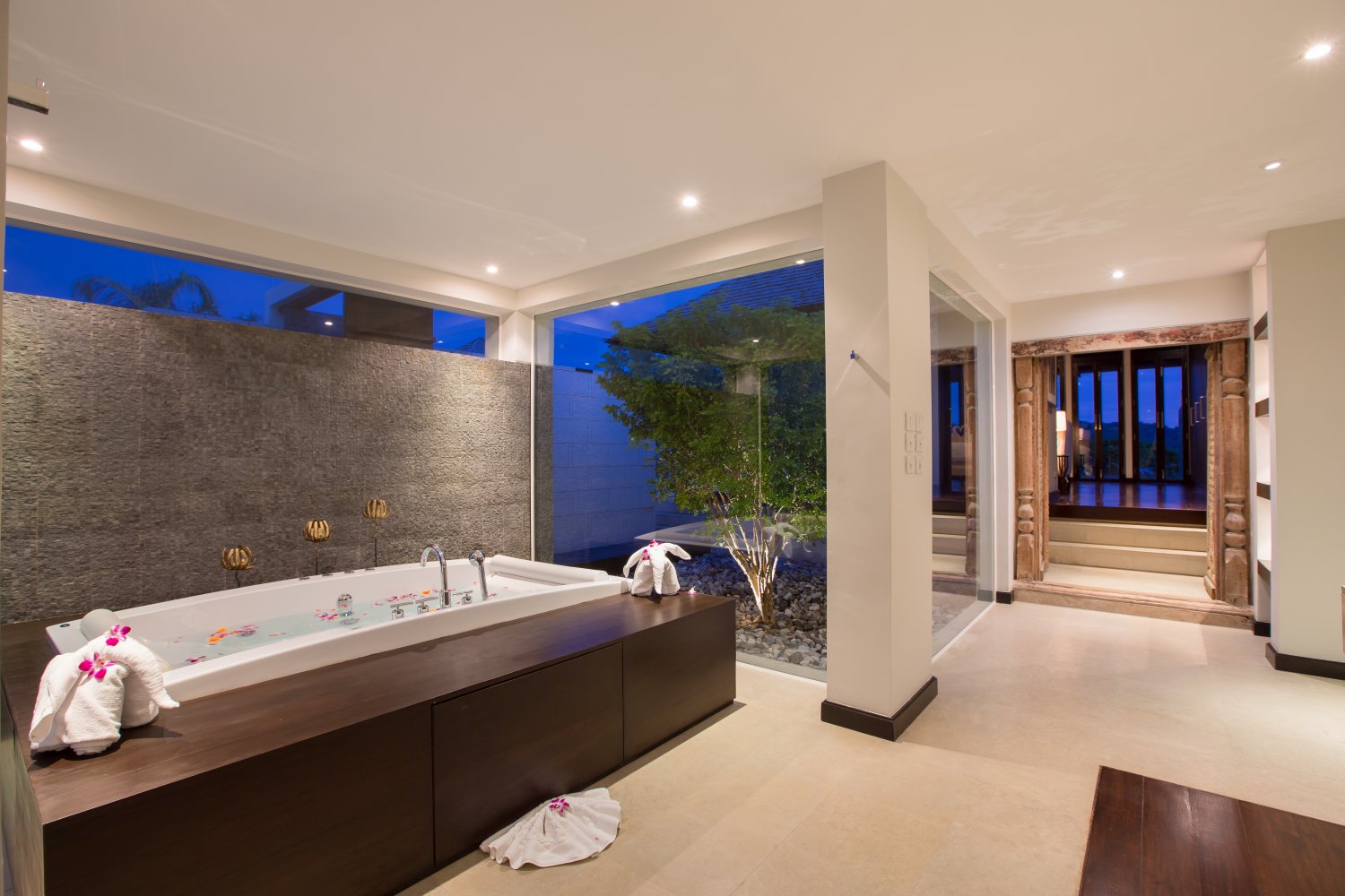 Property image - full photo 26