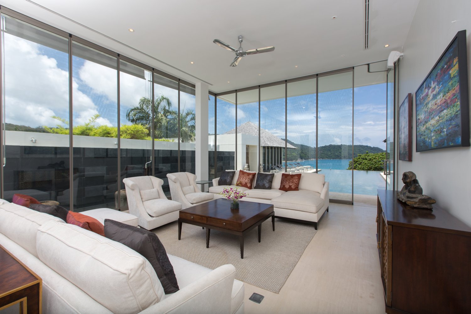 Property image - full photo 32