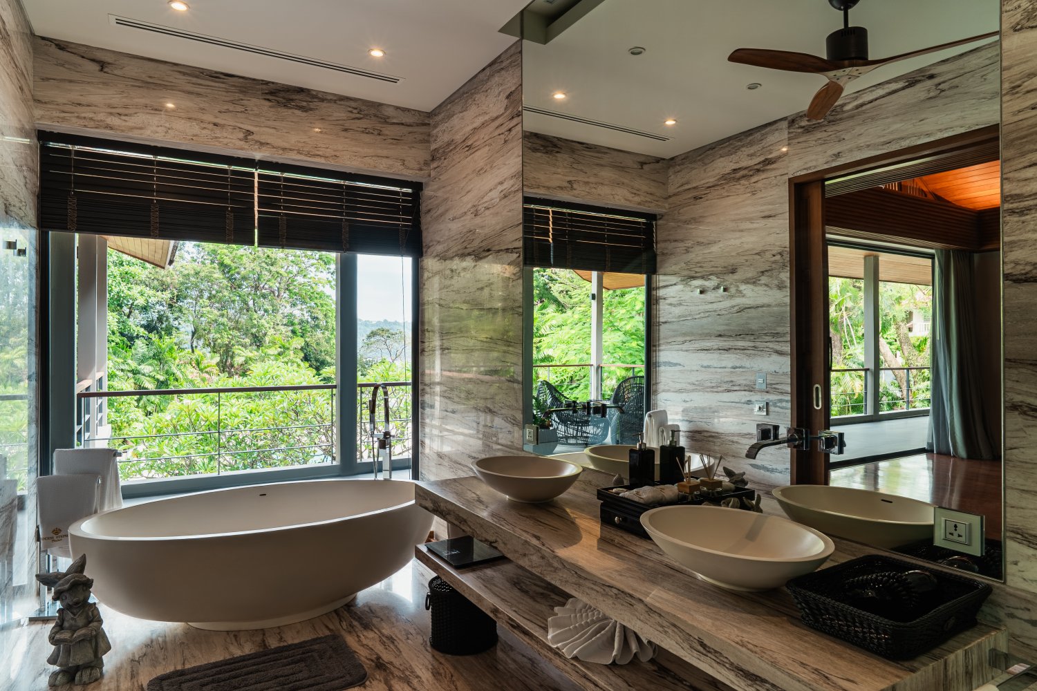 Property image - full photo 11