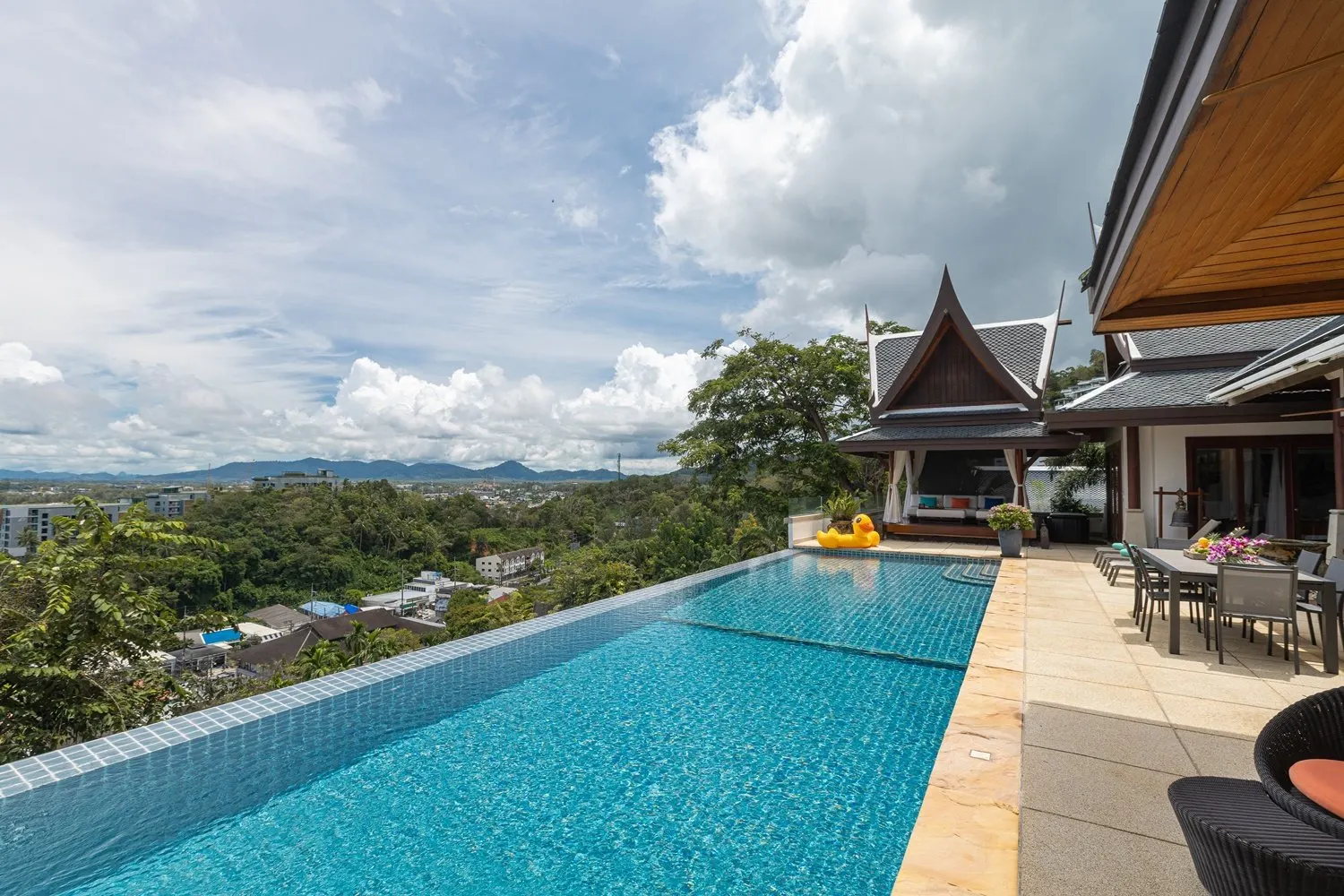 Property image - full photo 37