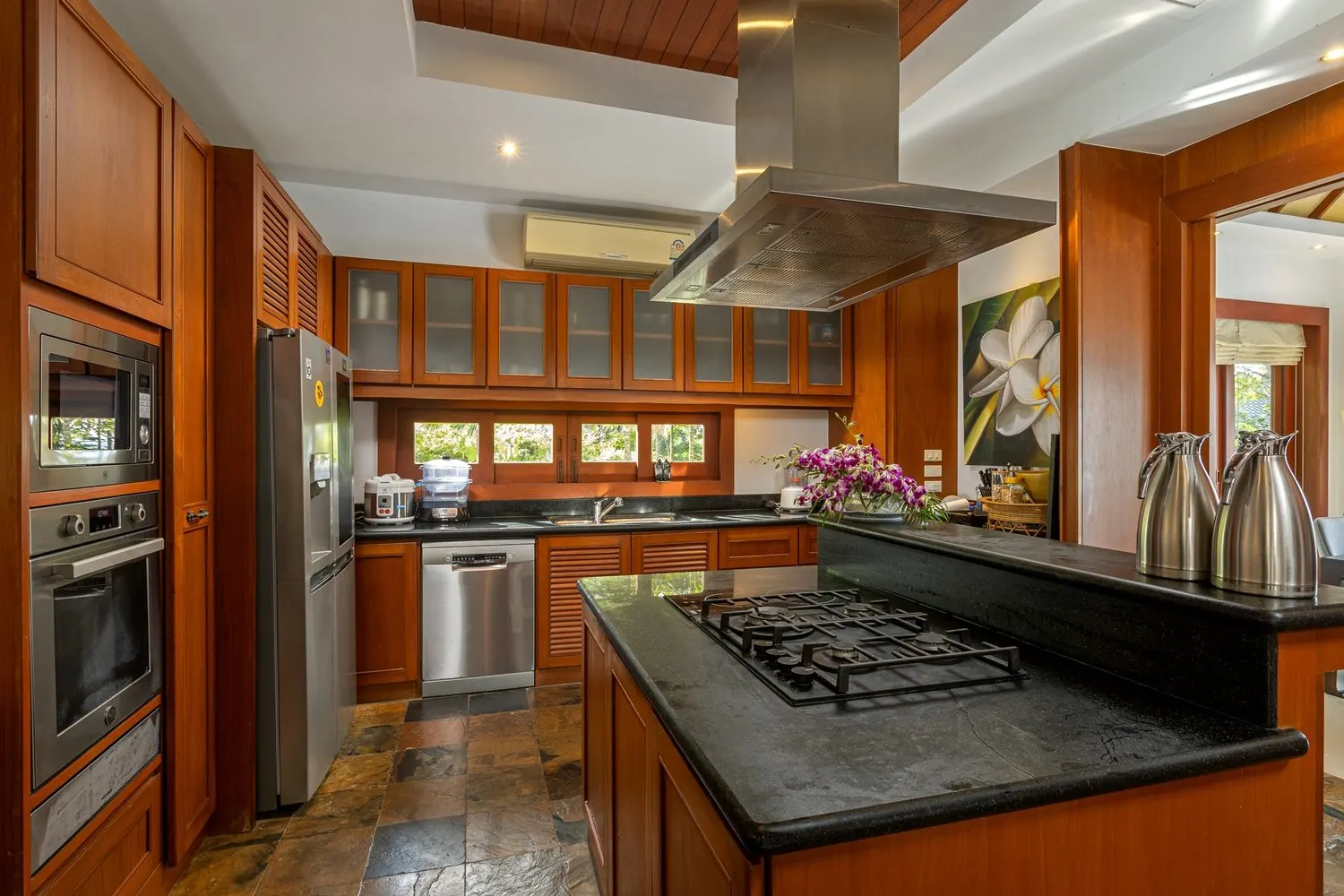 Property image - full photo 7