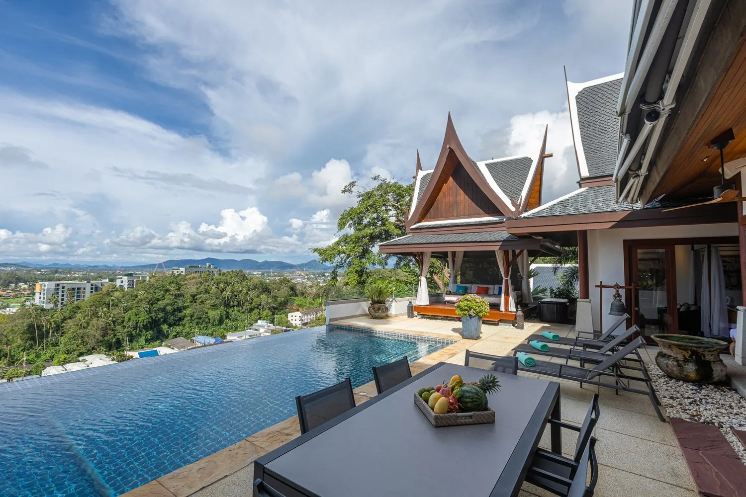 Property image - full photo 3