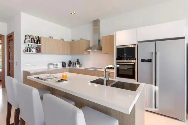 Property image - full photo 6