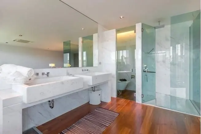 Property image - full photo 12