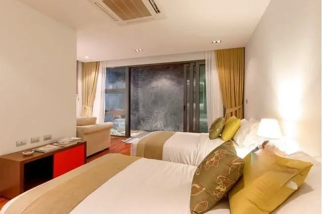 Property image - full photo 17