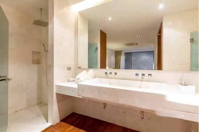 Property image - full photo 9