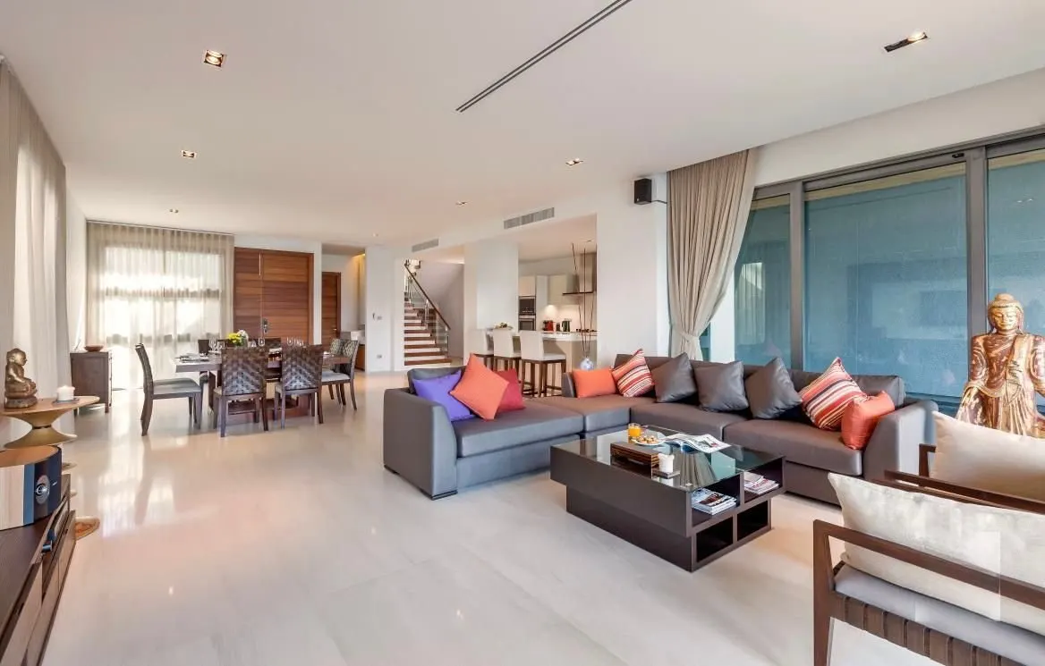 Property image - full photo 3