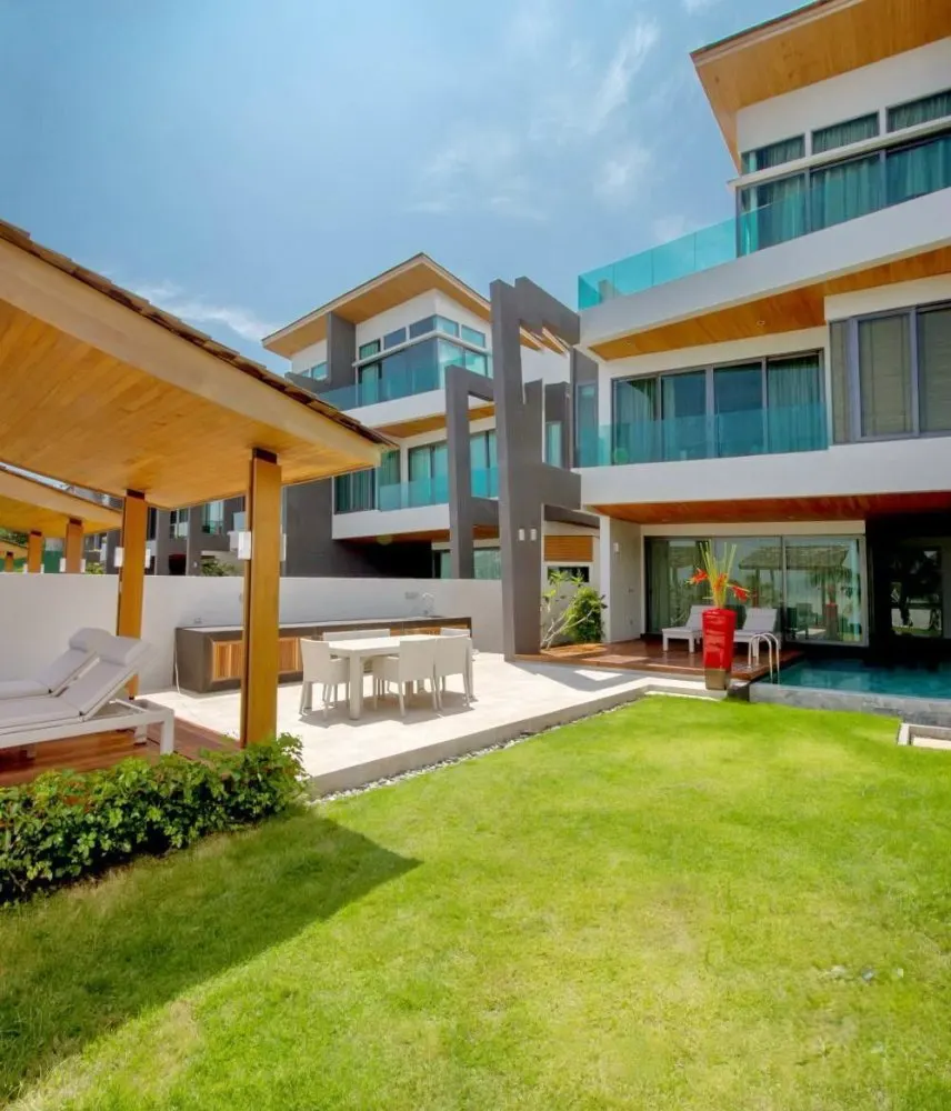 Property image - full photo 32