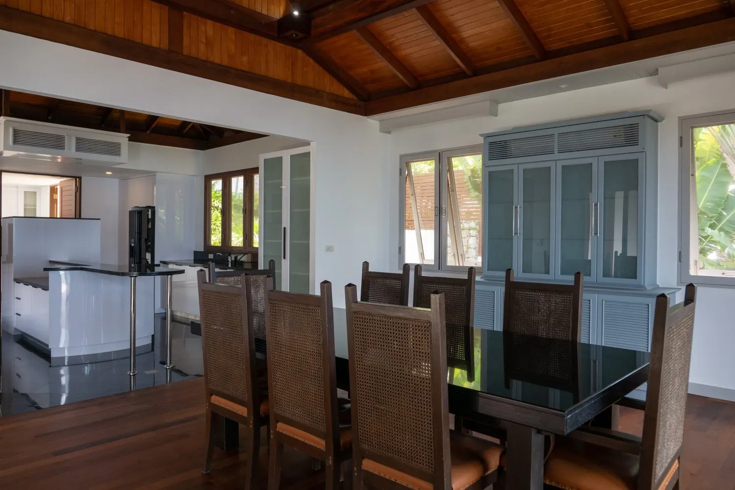 Property image - full photo 11