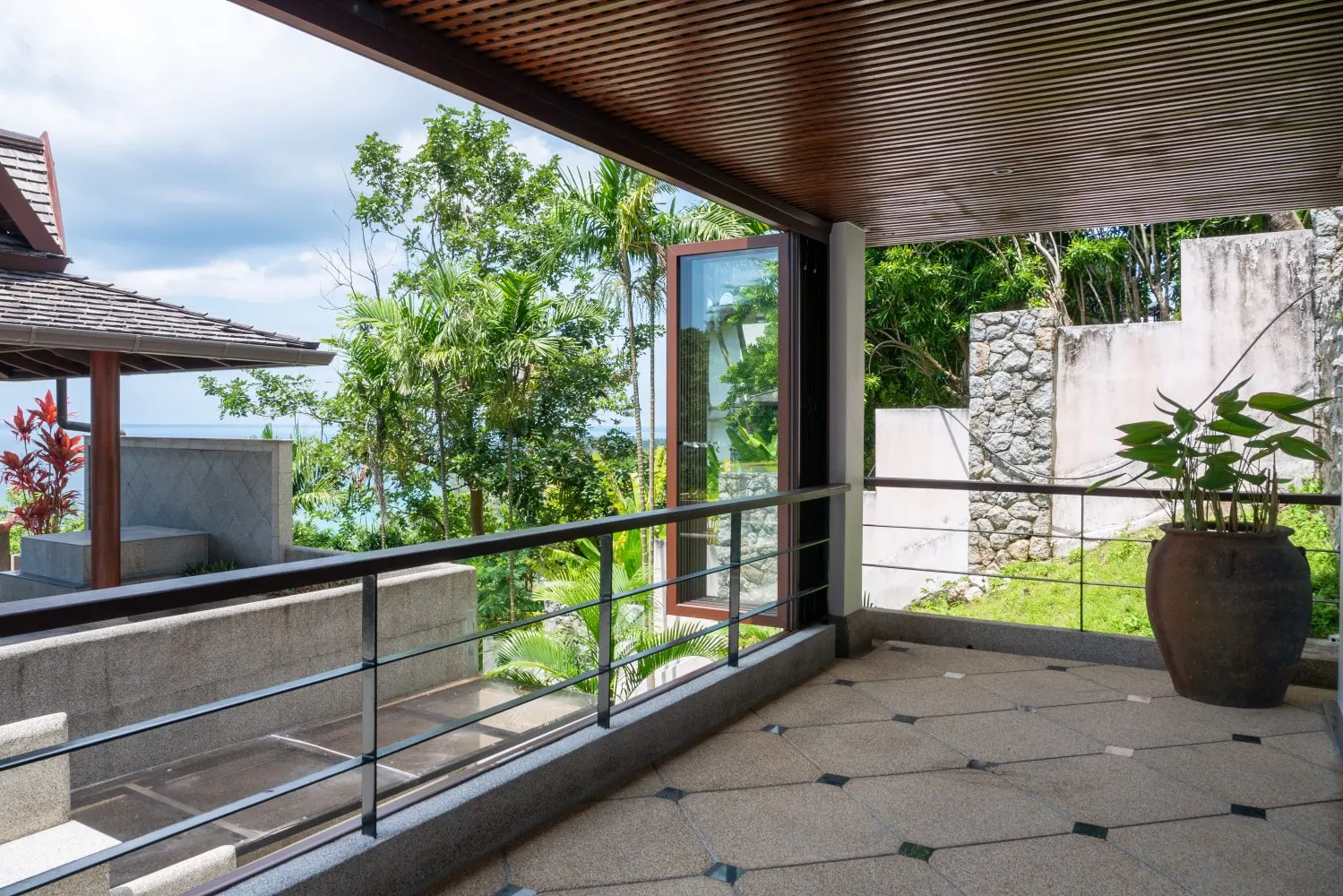 Property image - full photo 16