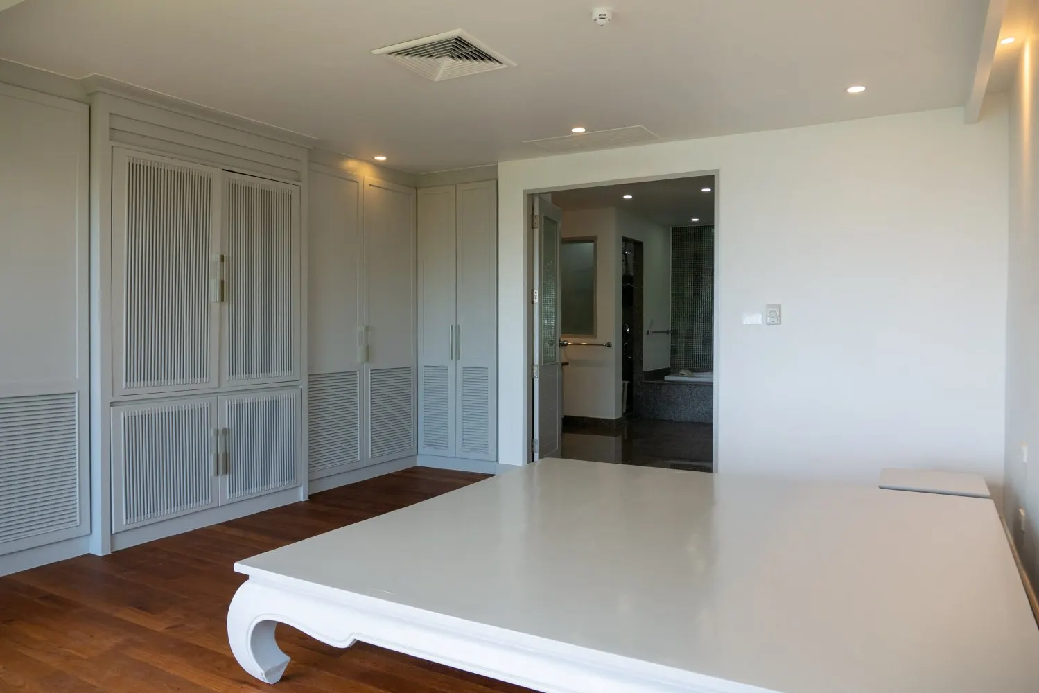 Property image - full photo 37