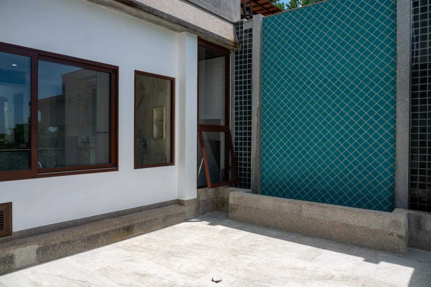 Property image - full photo 39