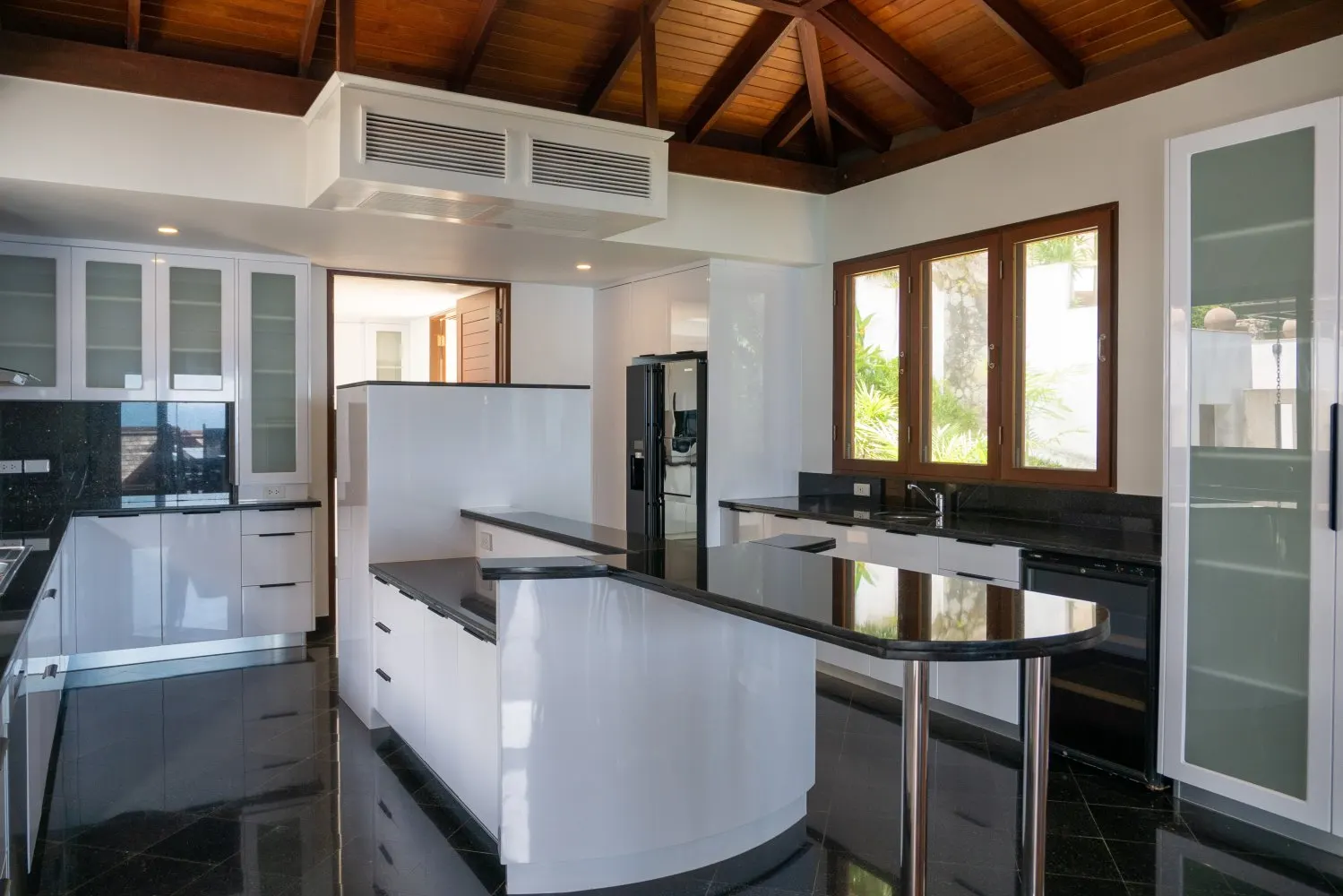 Property image - full photo 38