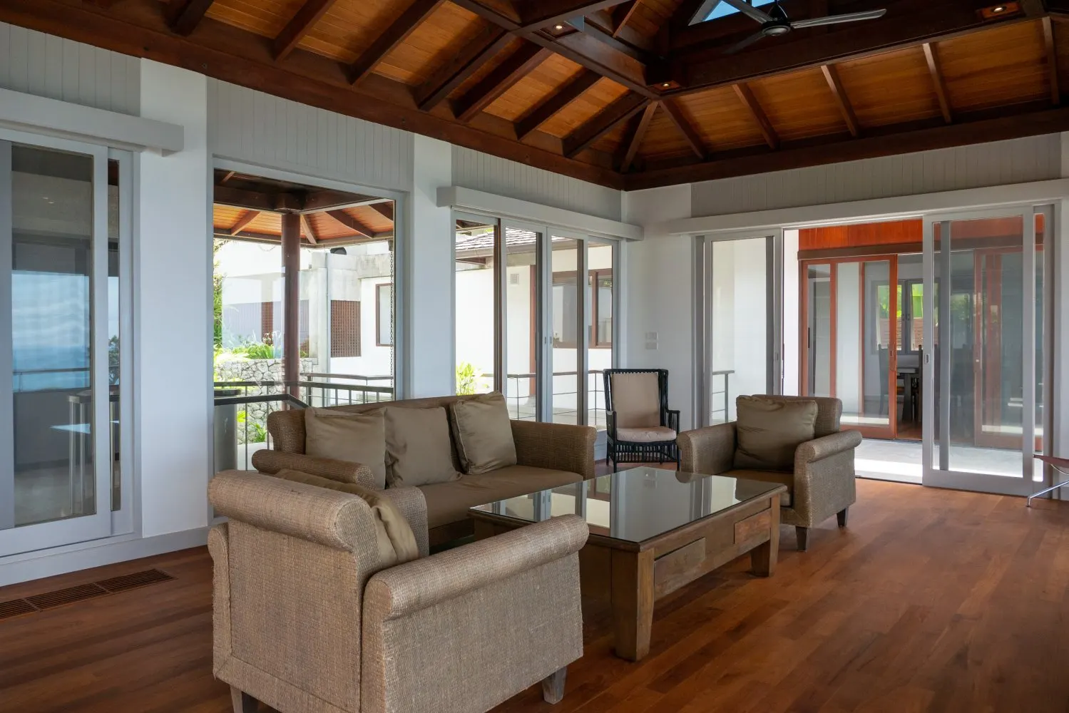 Property image - full photo 6