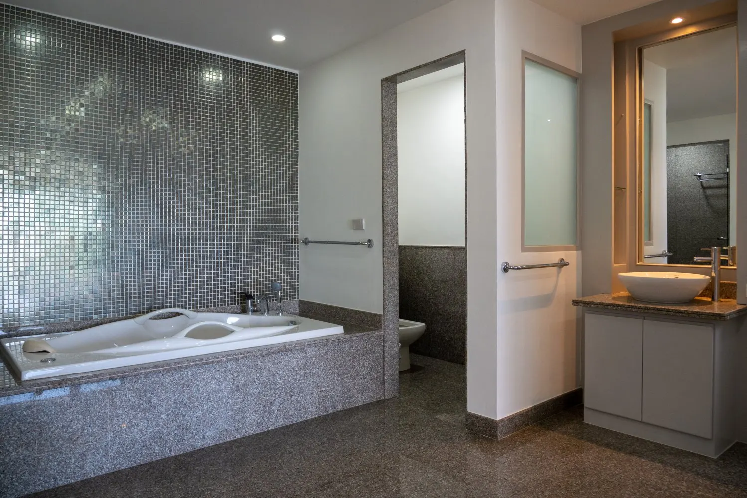 Property image - full photo 49