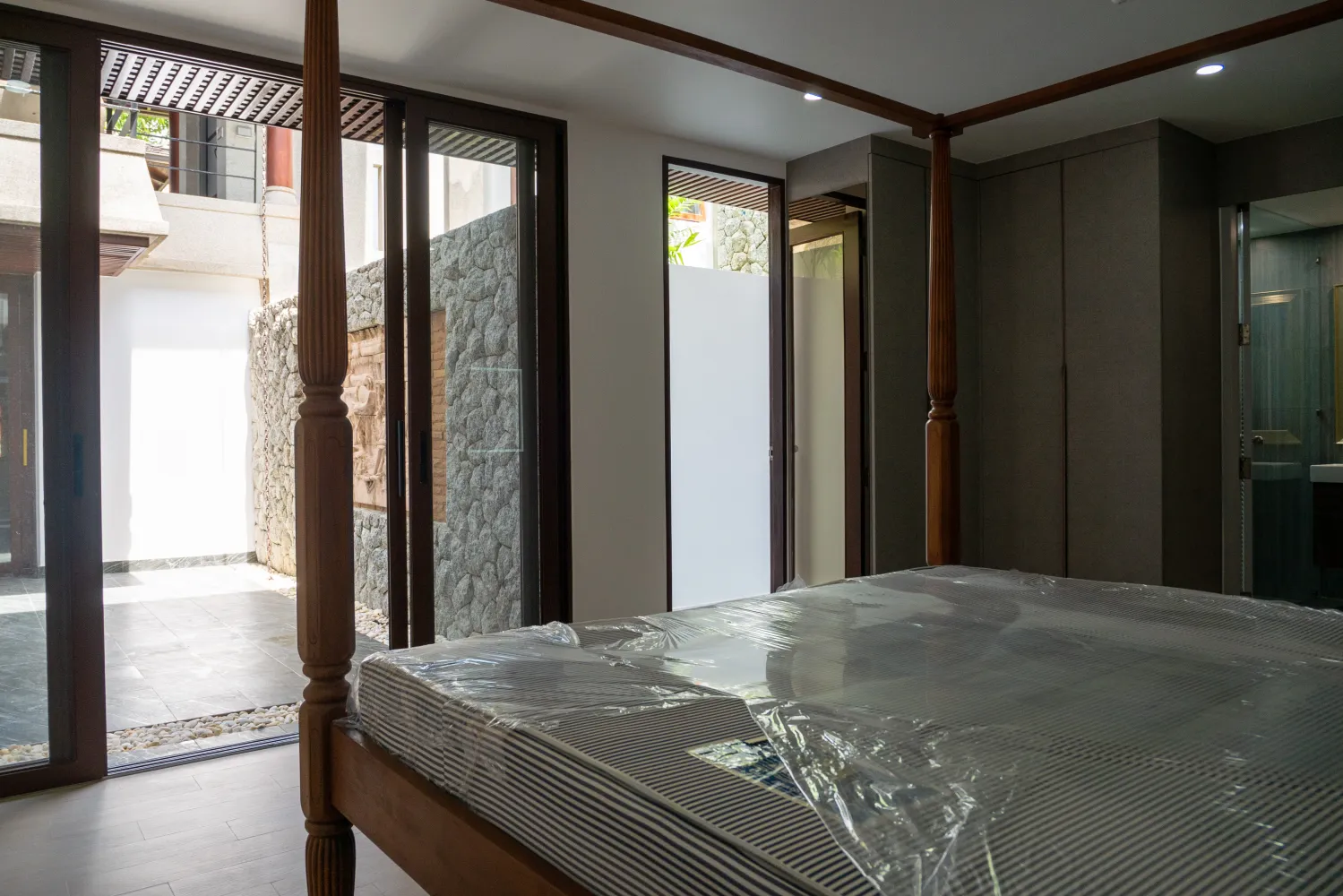 Property image - full photo 25