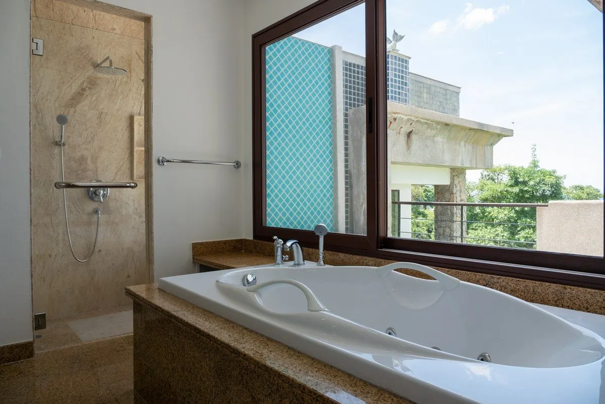 Property image - full photo 81