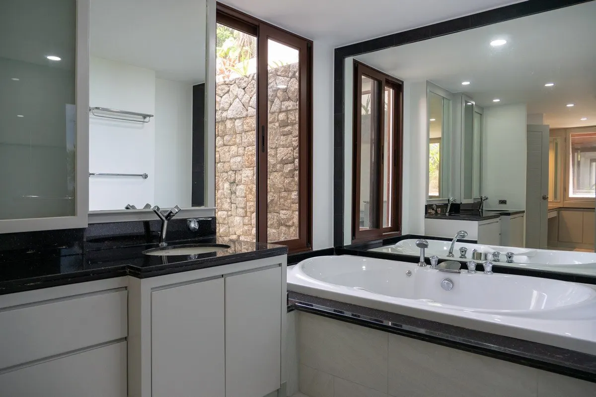 Property image - full photo 94