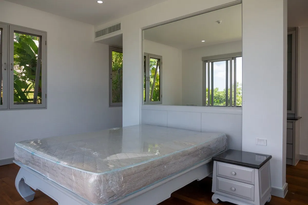 Property image - full photo 90