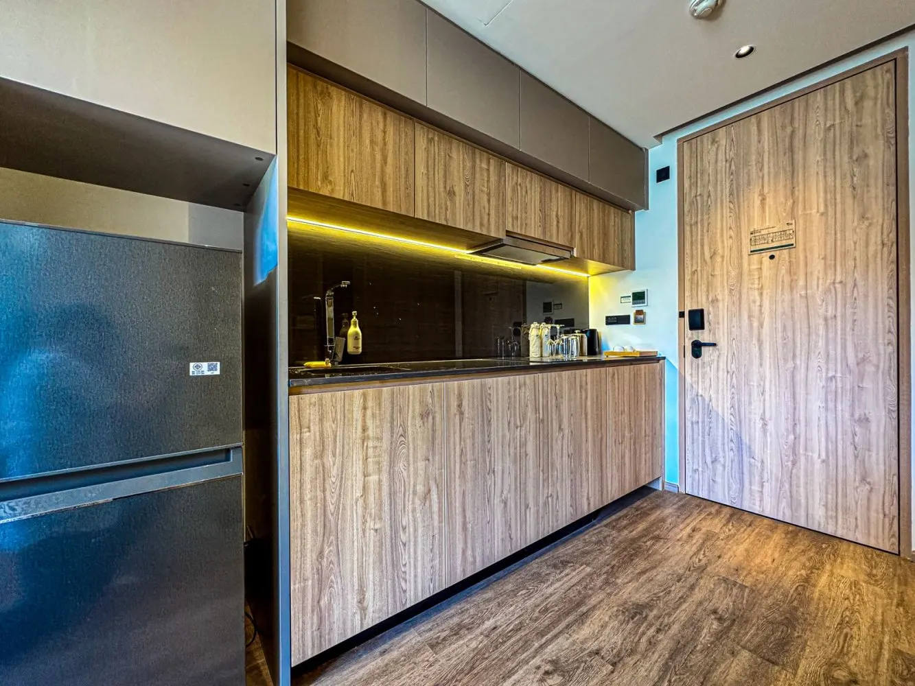 Property image - full photo 4