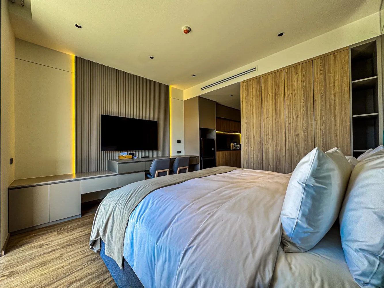 Property image - full photo 17